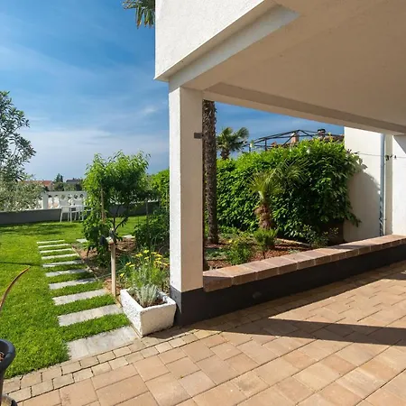 Apartments Oleander Veglia Exterior foto